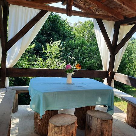 Guest House Kandaferi 2 엘레나 외부 사진