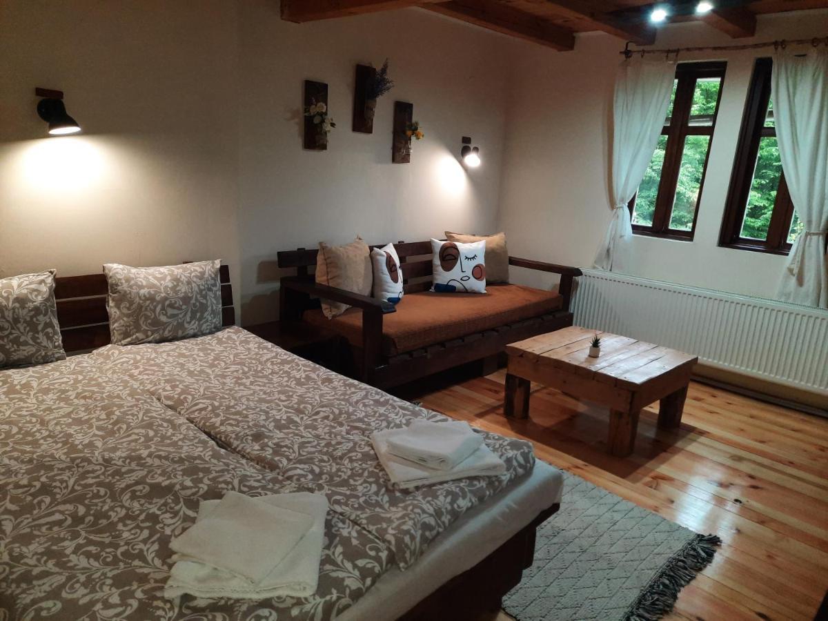 Guest House Kandaferi 2 엘레나 외부 사진